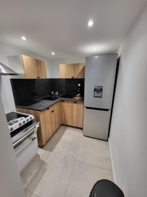Studio 2 Personnes Equipe Carignan-de-Bordeaux المظهر الخارجي الصورة